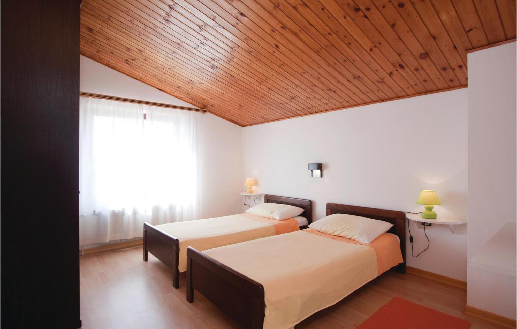 2 Bedroom Awesome Apartment In Barban 외부 사진