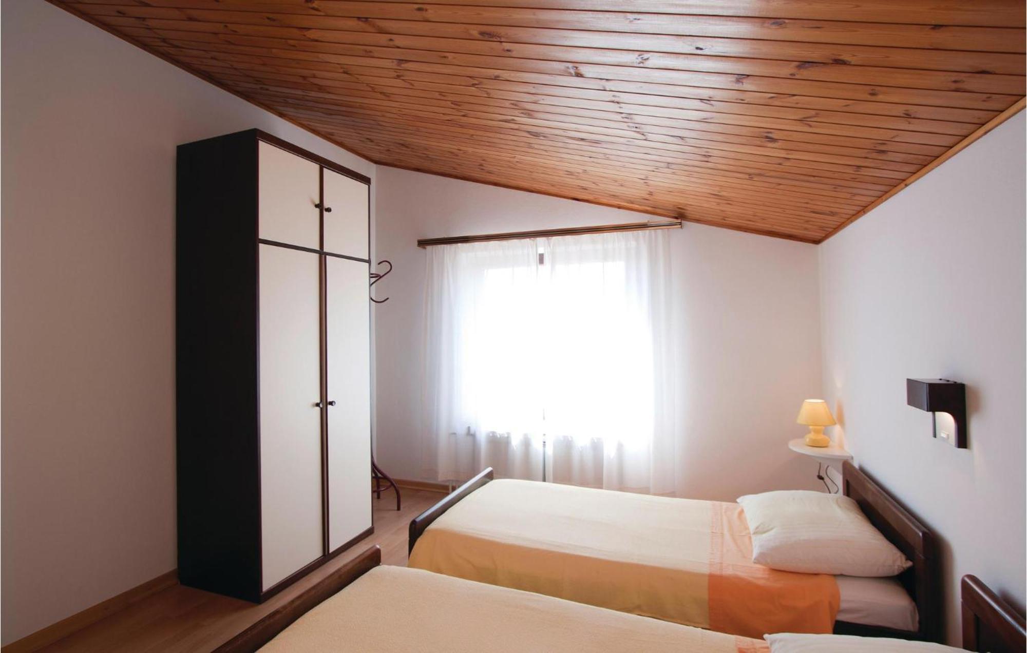 2 Bedroom Awesome Apartment In Barban 외부 사진